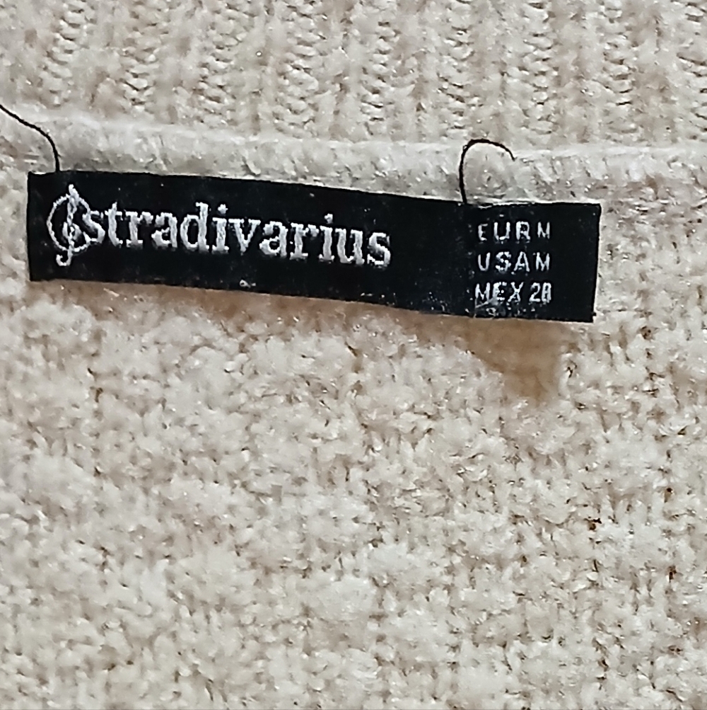 Stradivarius Cream Pearl Embellished Knit Sweater Cozy Fall Neutral Sz Medium - Picture 2 of 4